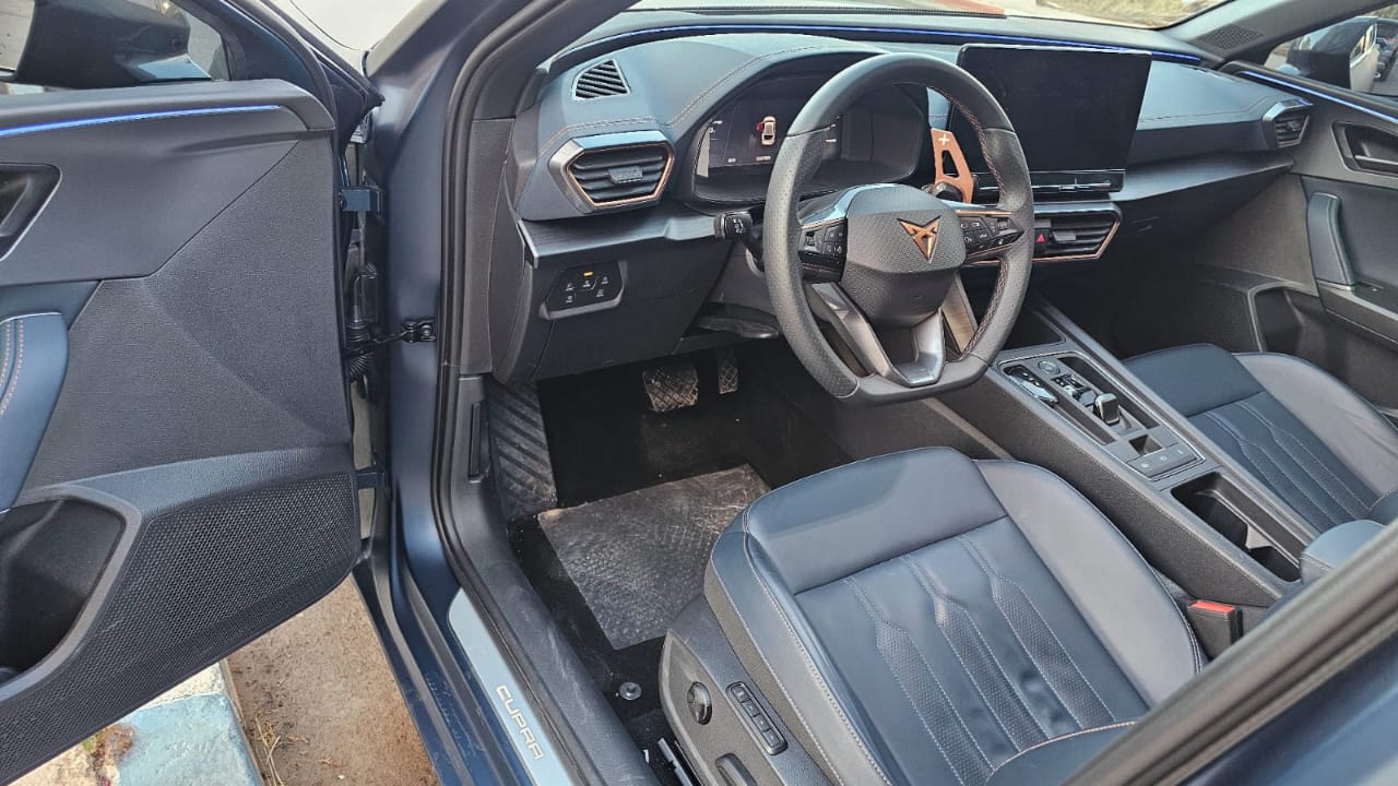 Lazrak auto Cupra leon 2024 